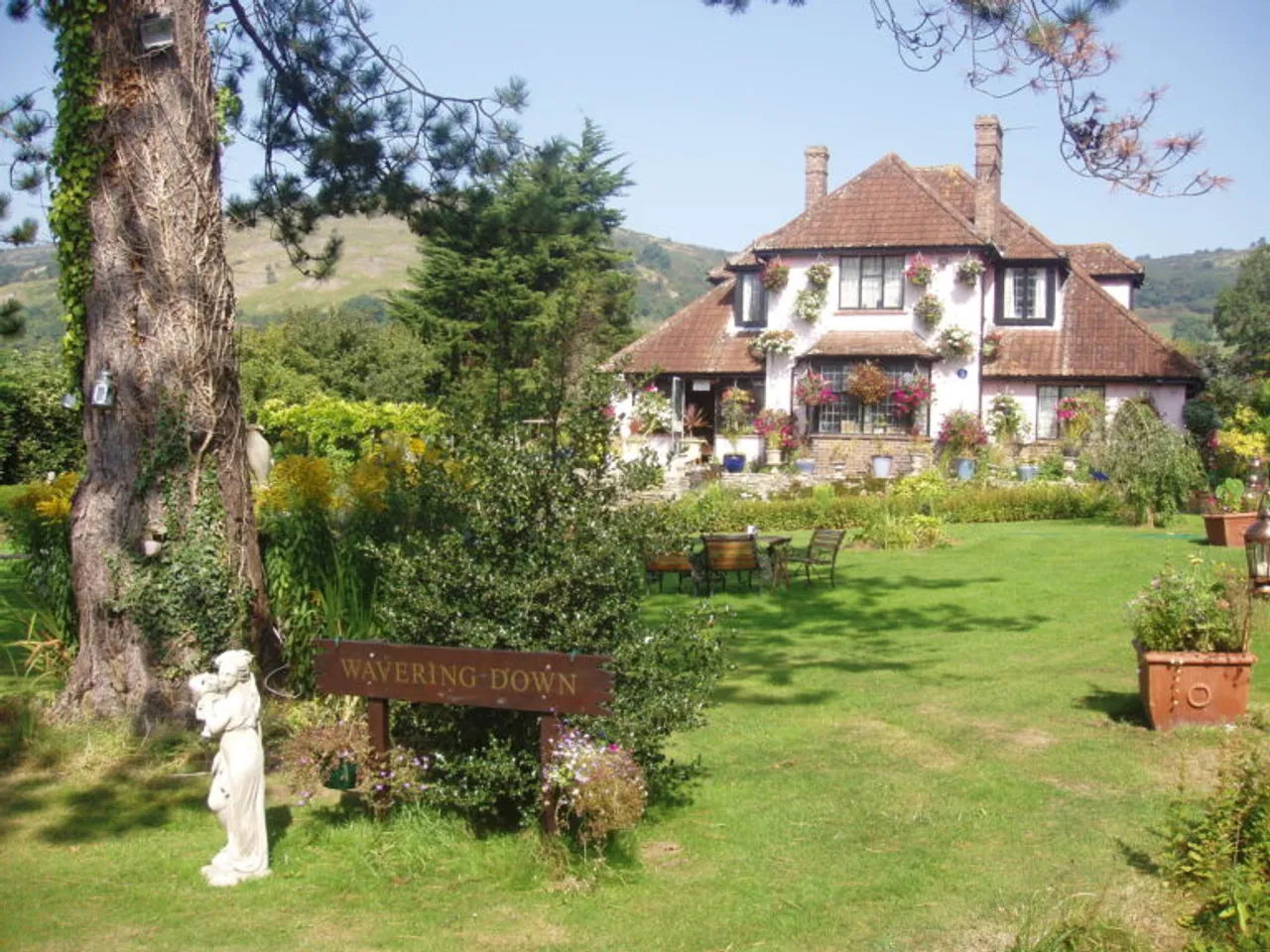 The garden and house at Wavering Down in Cross, Frankie and Dennis’s former home